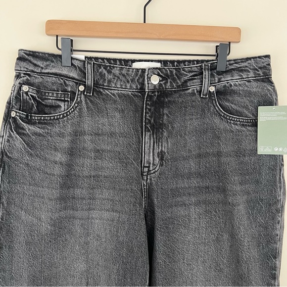 H&M Women’s Tapered Dark Denim Jeans - Picture 8 of 9